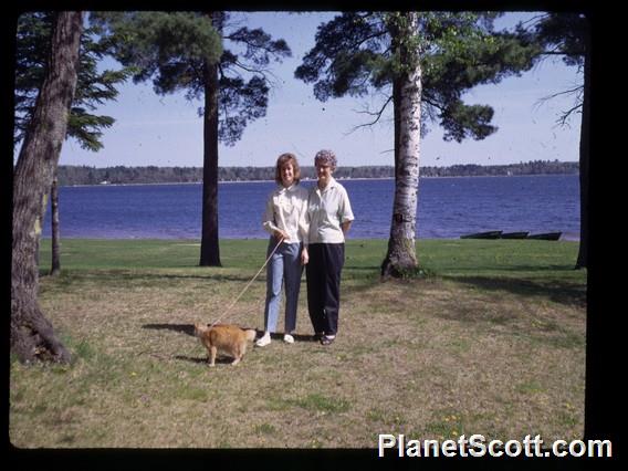 Mom, Grandma, and Itta Bitta